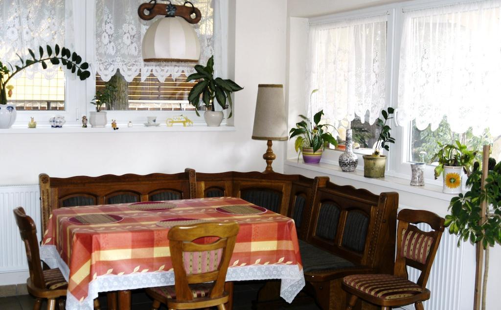 Hegyesi Vendeghaz Bed & Breakfast Godollo Bilik gambar